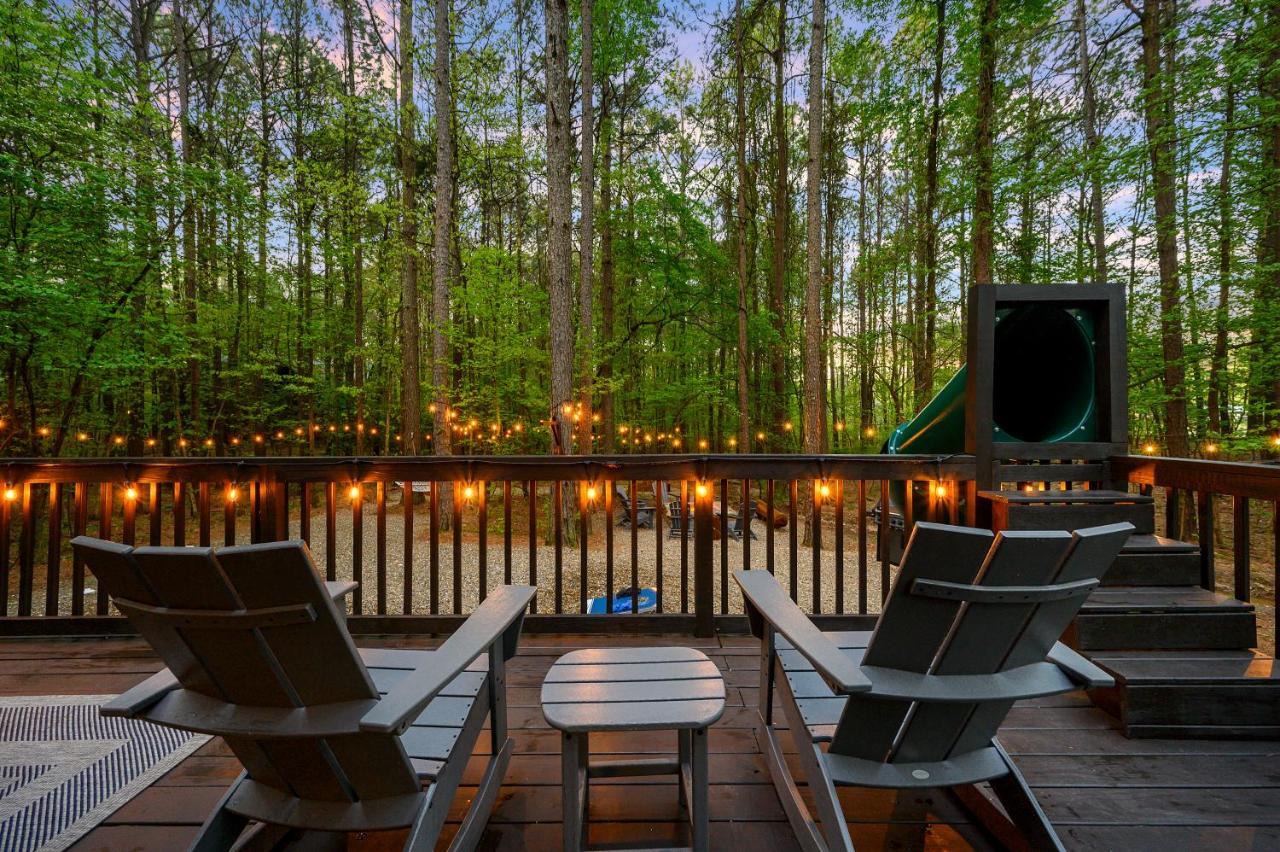Hickory Bear Cabin: Pines, Hot Tub & Family Fun Broken Bow Exterior photo