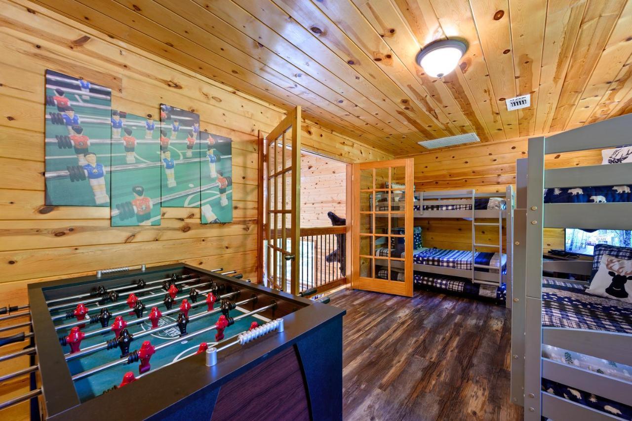 Hickory Bear Cabin: Pines, Hot Tub & Family Fun Broken Bow Exterior photo